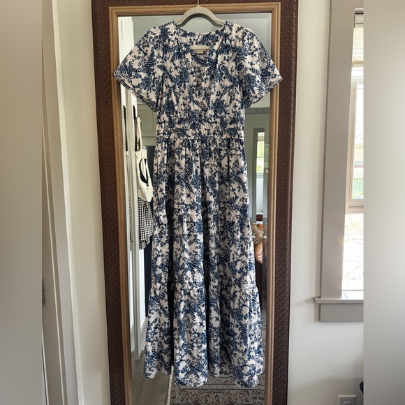 Anthropologie Maeve Blue and White Floral Somerset Short-Sleeve Maxi Dress - Picture 2 of 5